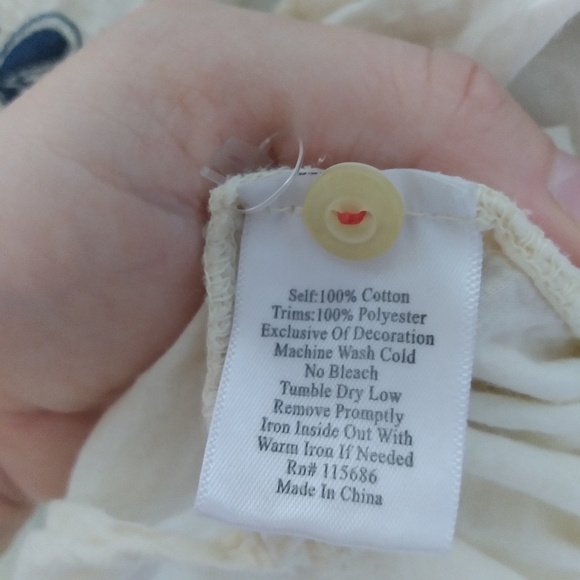 Johnny Was 3J Workshop Cream Floral Embroidered Blouse Size Medium - Picture 11 of 11